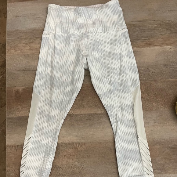 Lorna Jane Outlast Core AB Leggings - Picture 4 of 6